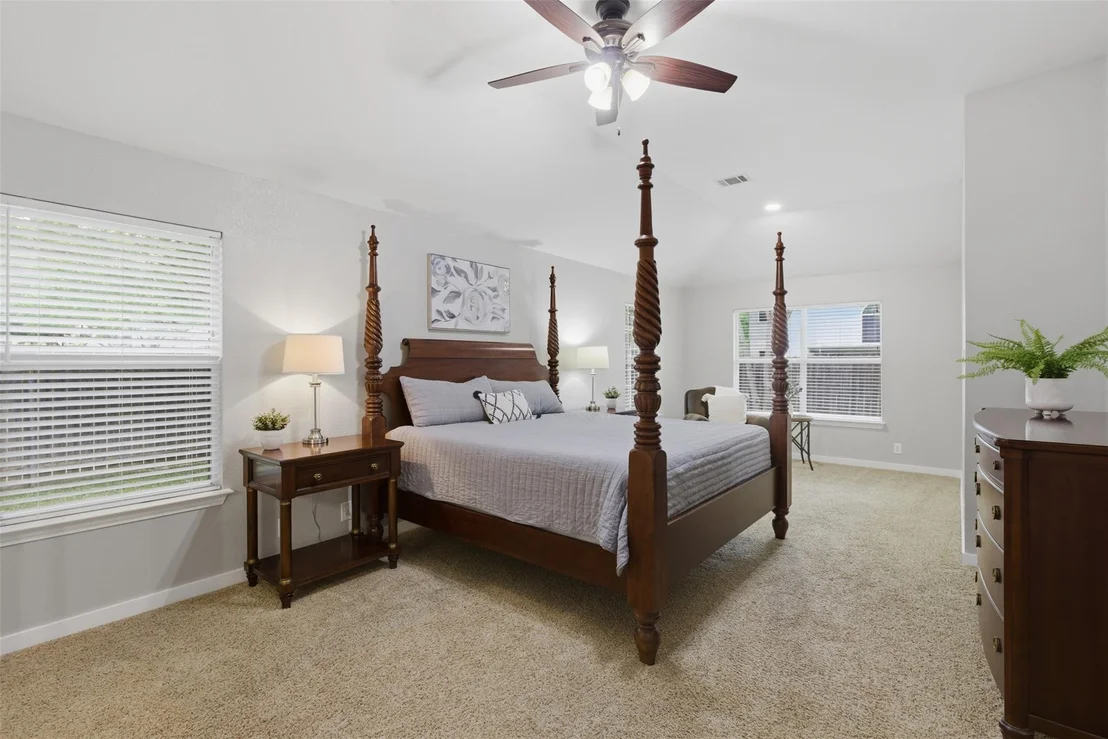 Photo of 2100 Red Oak CIR
