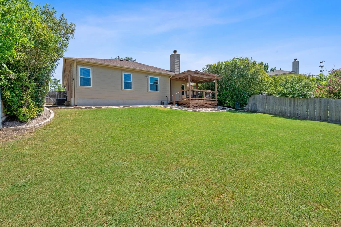 Photo of 1109 Middle Brook DR