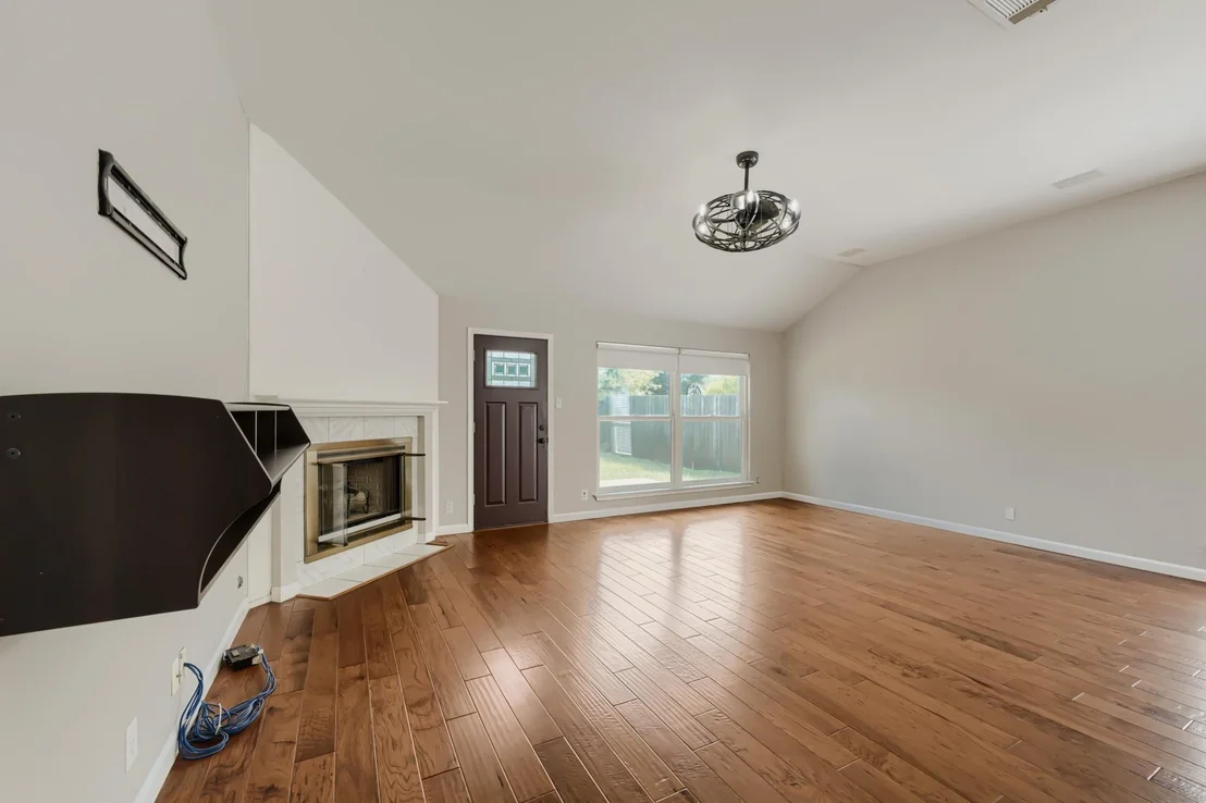 Photo of 8221 MANX DR