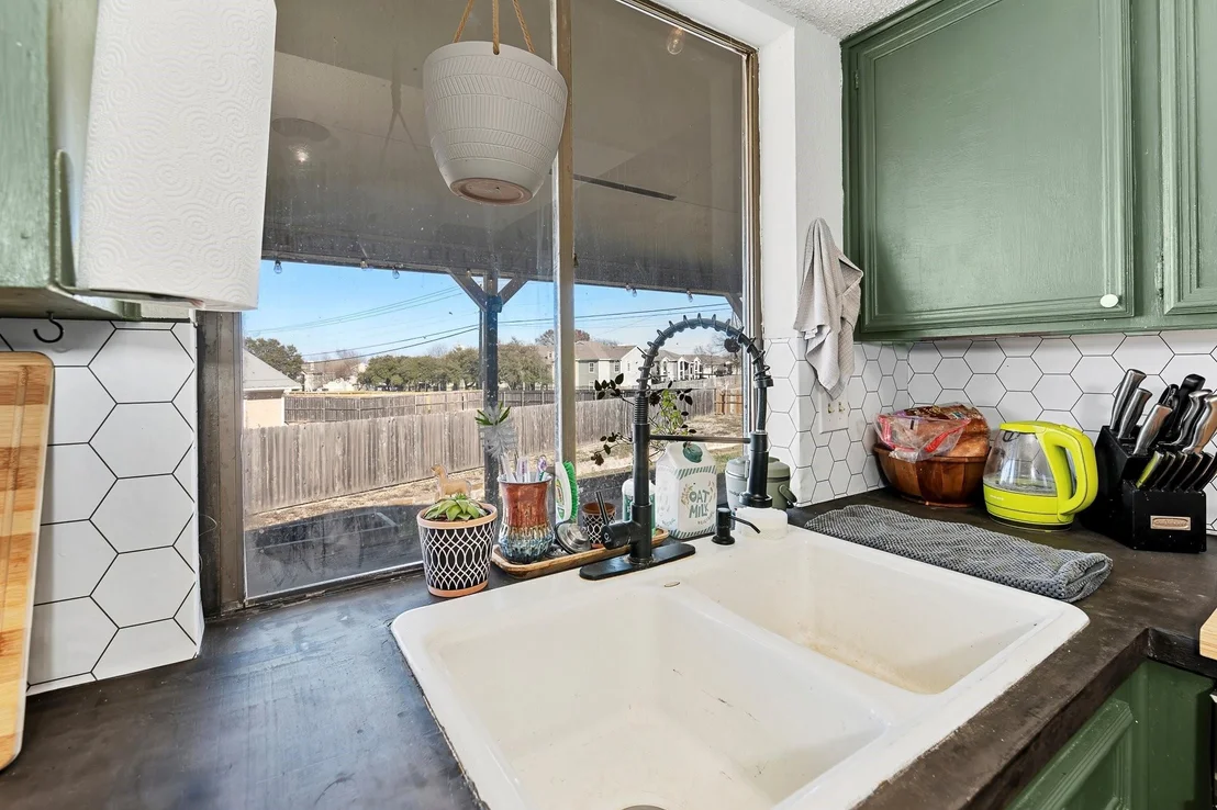 Photo of 905 Moss CIR