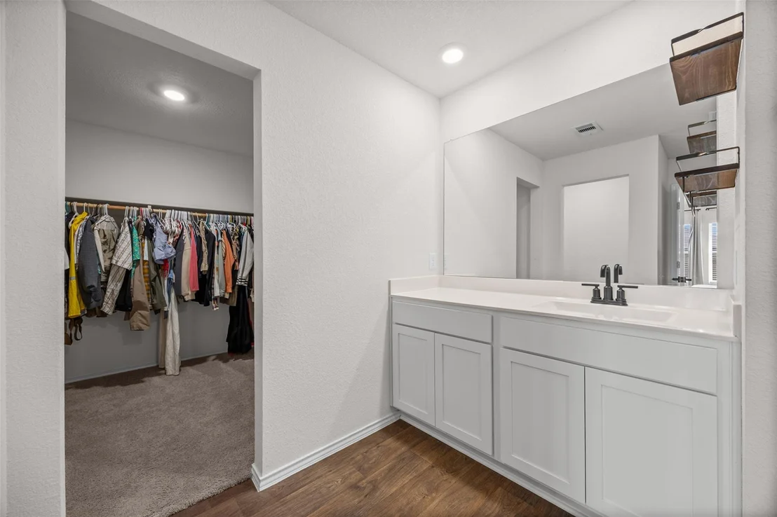 Photo of 325 Granary DR