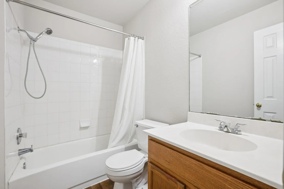 Photo of 1106 Henderson DR