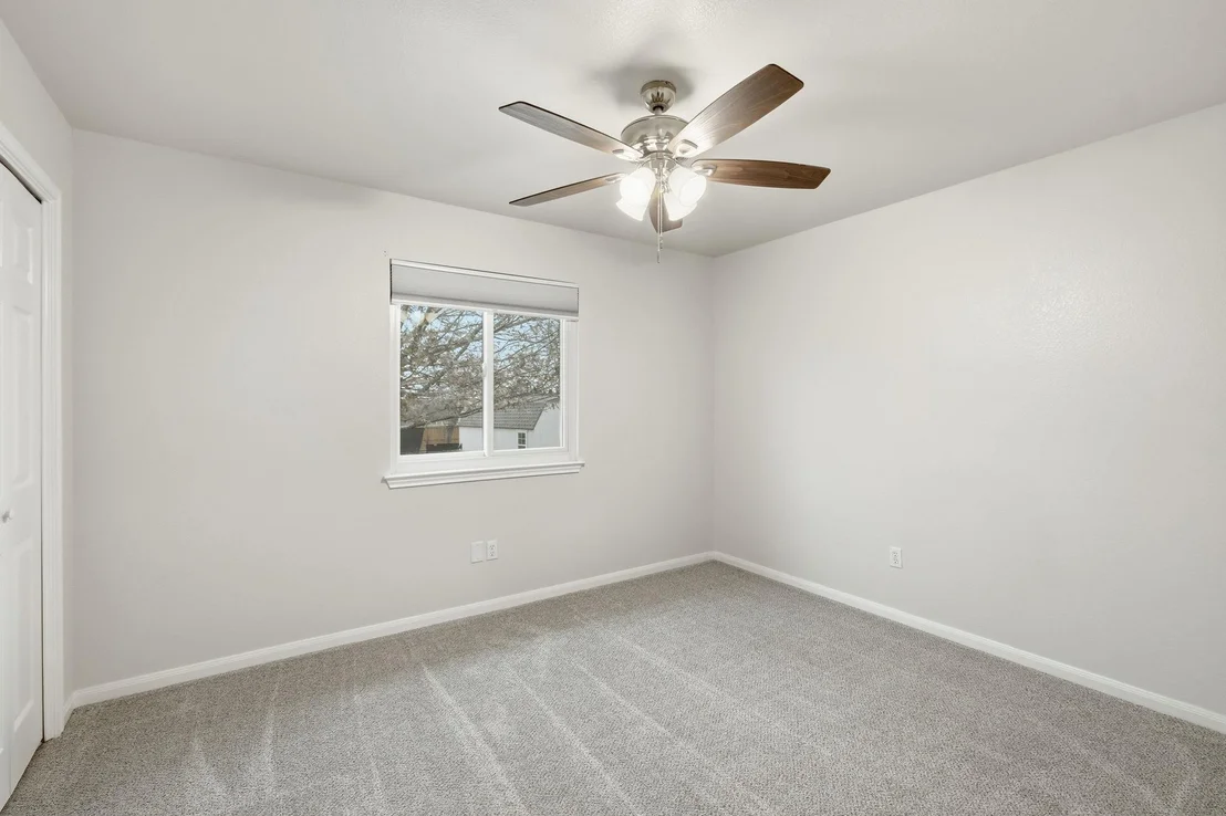 Photo of 102 Bosque DR