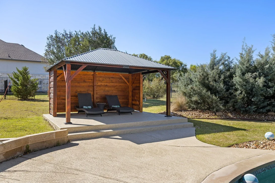 Photo of 109 Houston LOOP