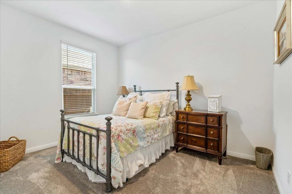 Photo of 185 Slenderleaf DR