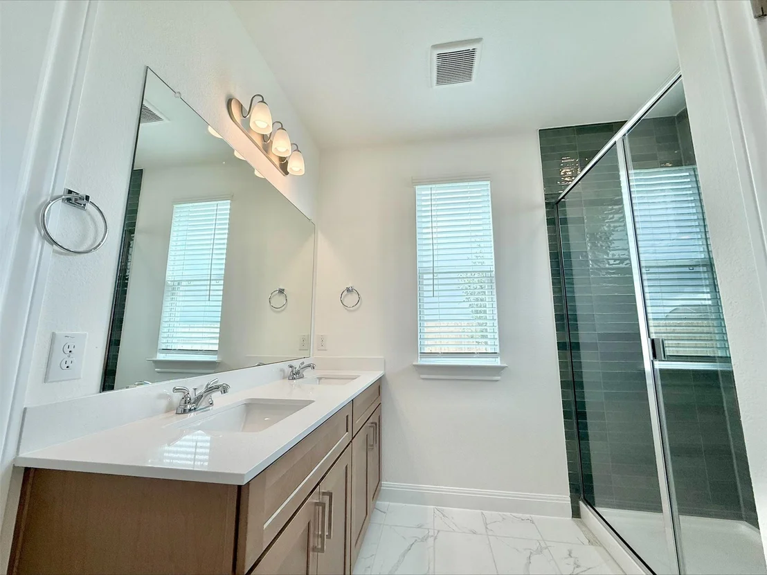 Photo of 405 Young ST