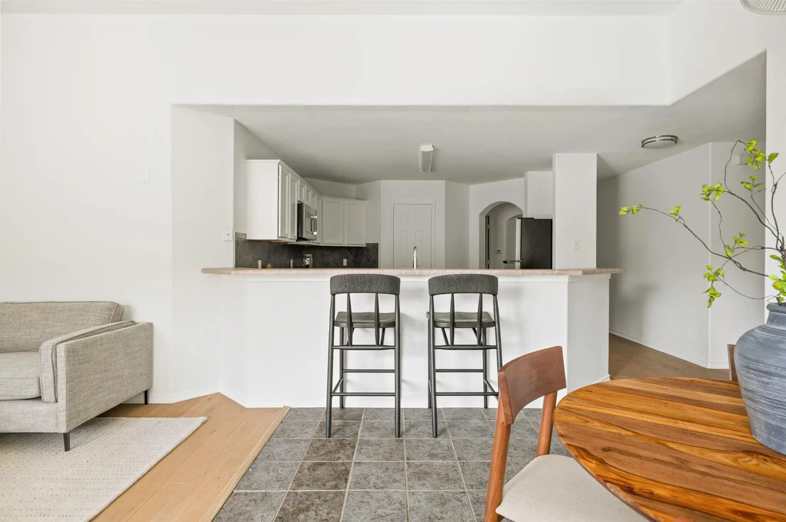 Photo of 1535 Lorson LOOP