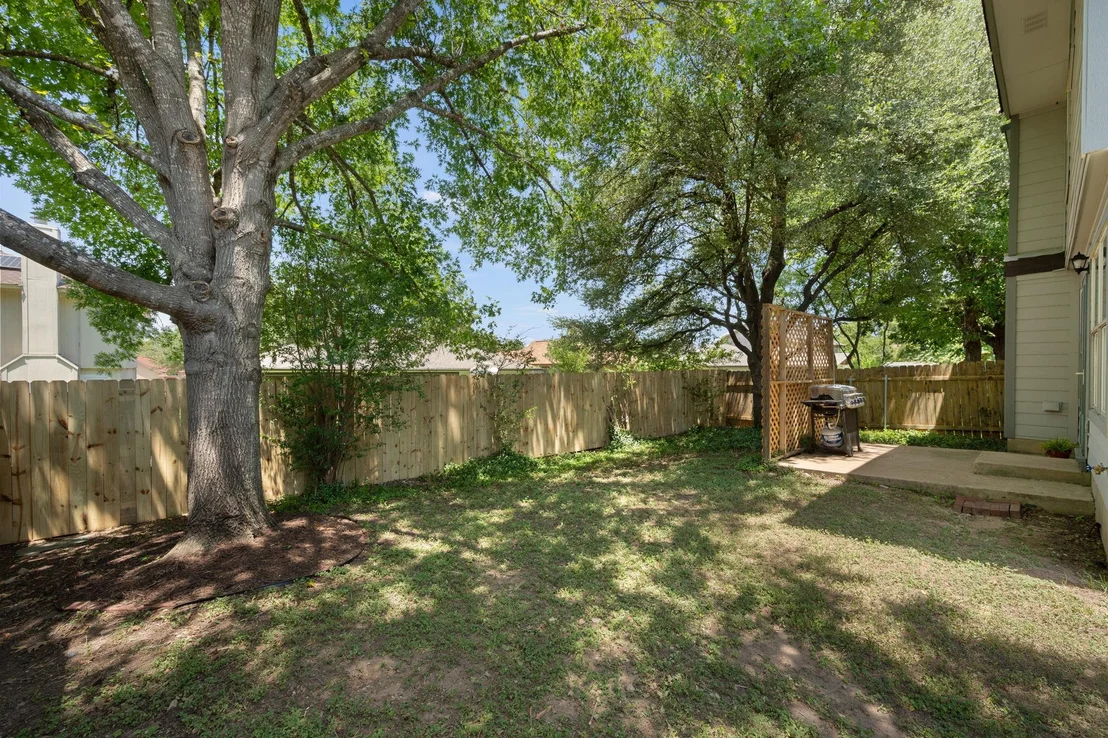 Photo of 13812 Lothian DR
