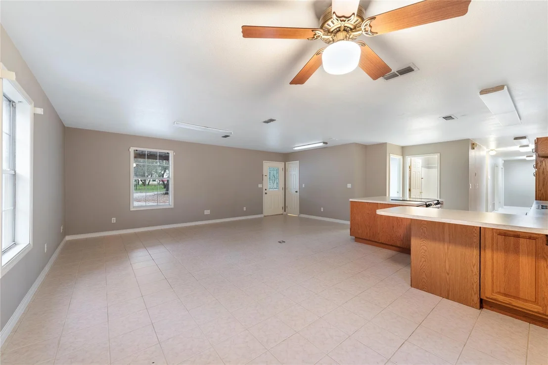 Photo of 1050 Oak Grove RD