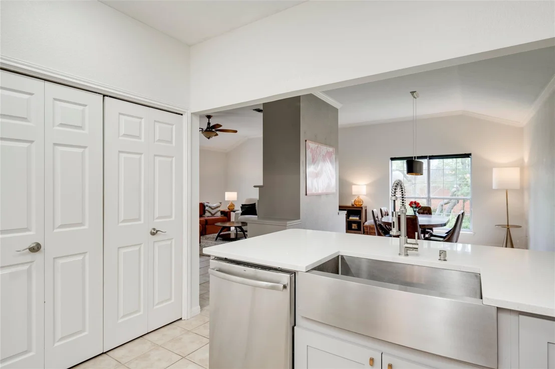 Photo of 6502 Walebridge LN