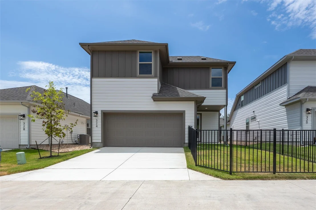 Photo of 324 Orleanian DR