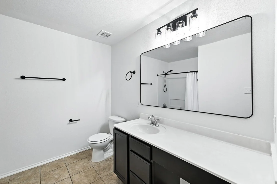 Photo of 290 Cushman DR