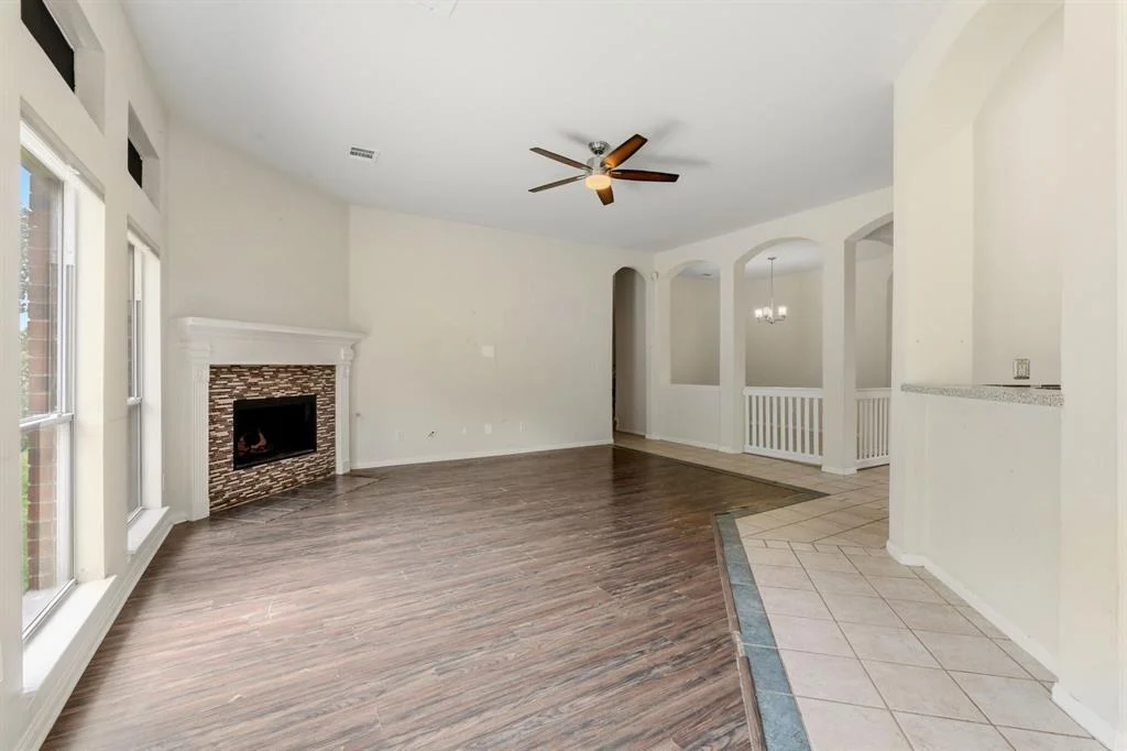 Photo of 406 Bellaire Oaks DR