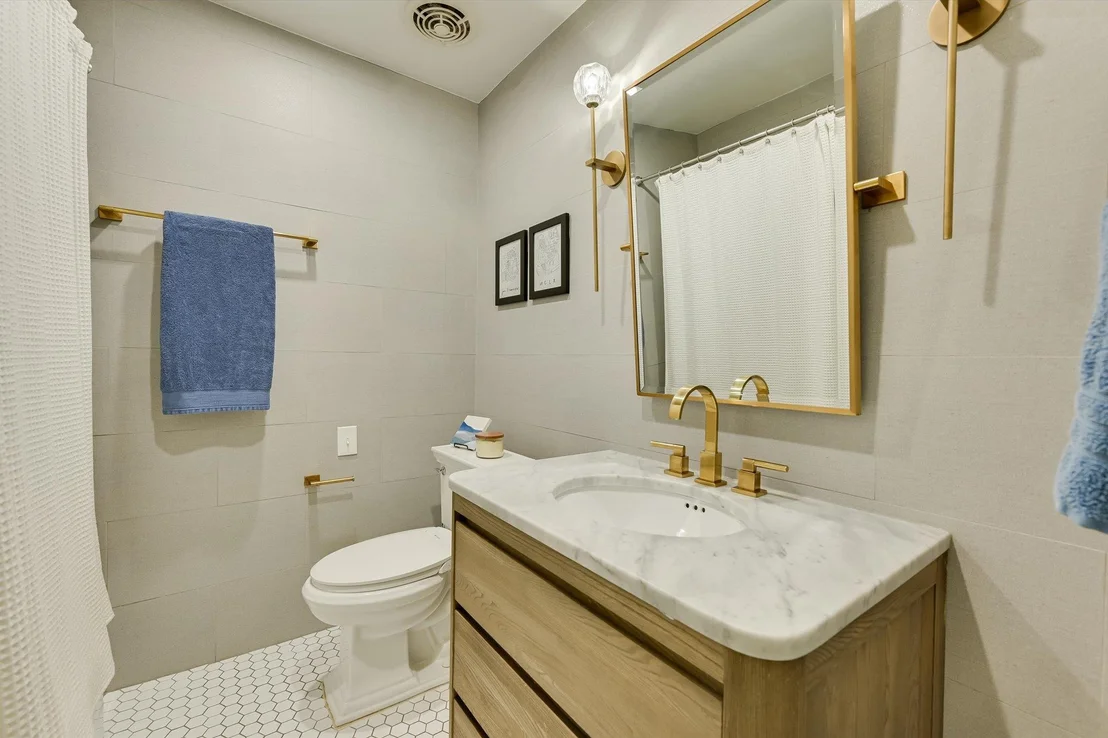 Photo of 2410 Thornton RD