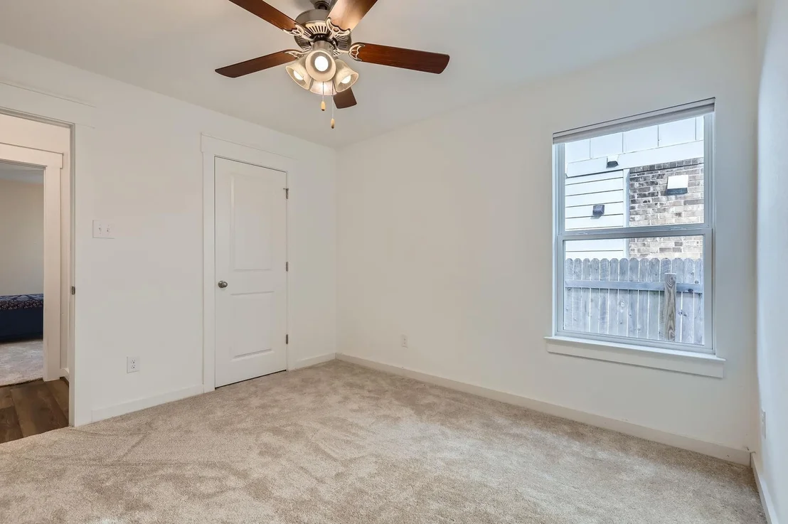 Photo of 148 Earl Keen ST