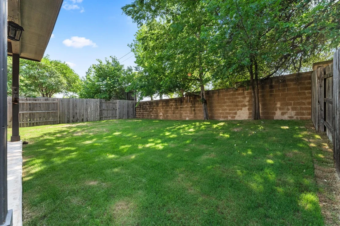 Photo of 9528 Hunter LN