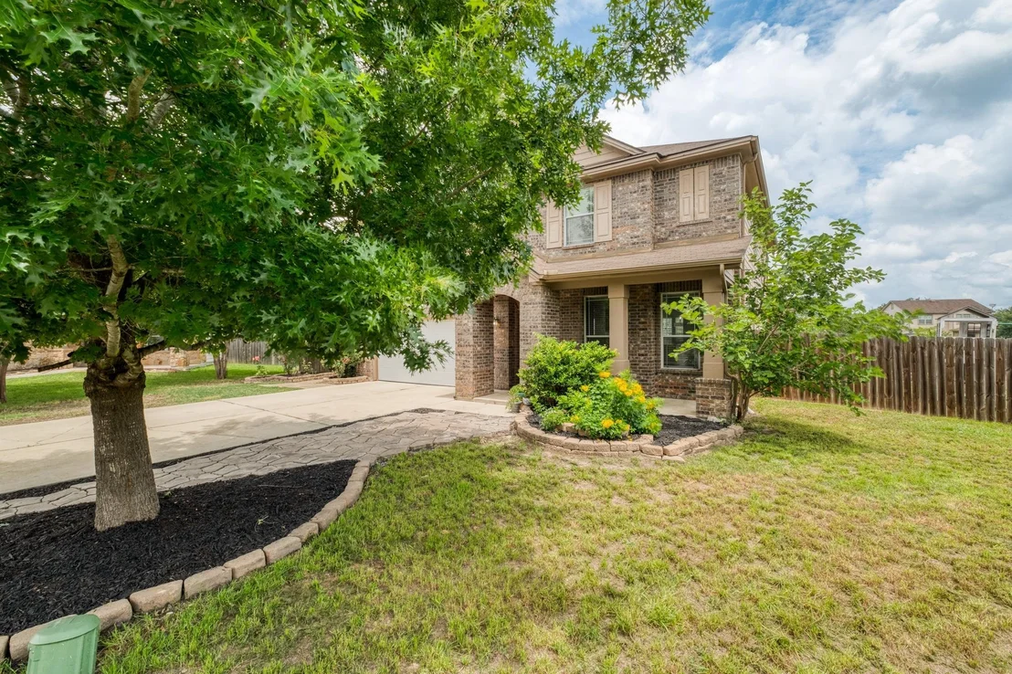 Photo of 141 Clematis CT