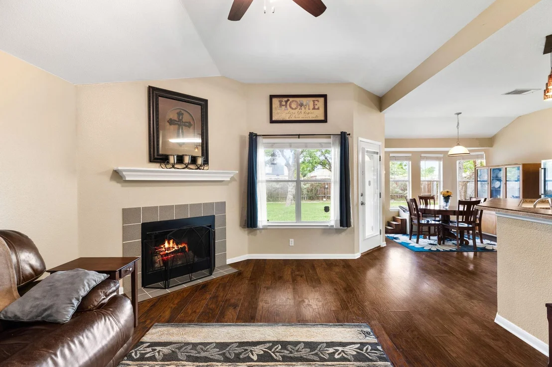 Photo of 319 Willowbrook DR