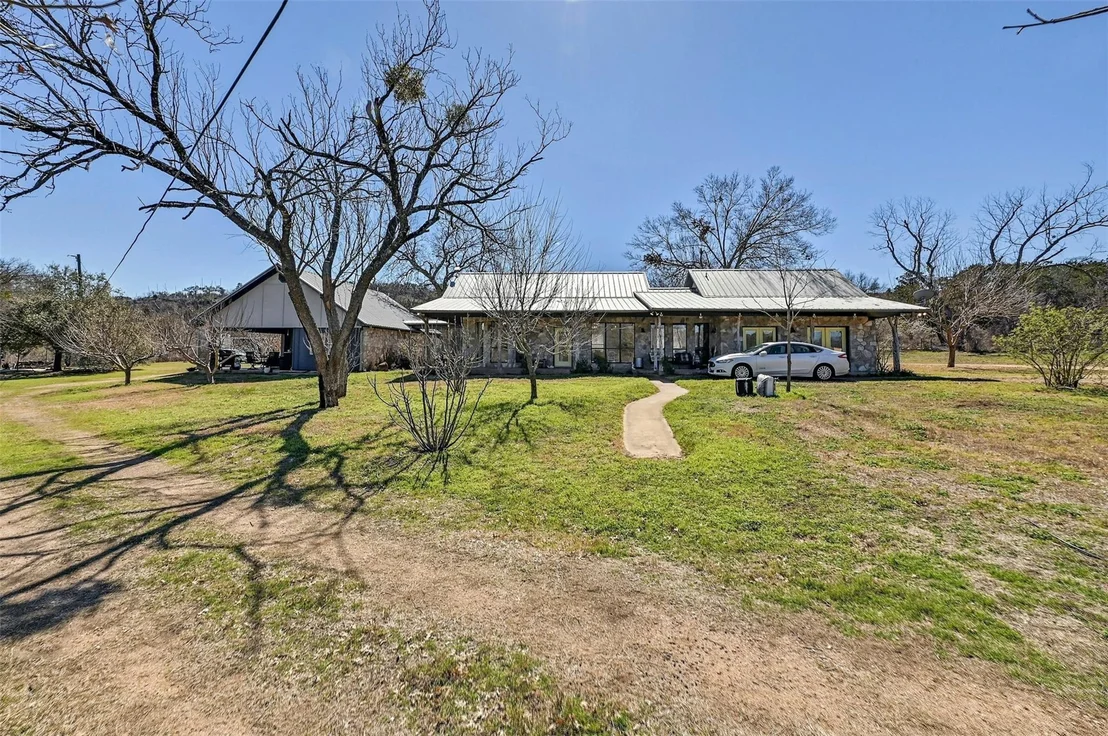 Photo of 915 County Road 404