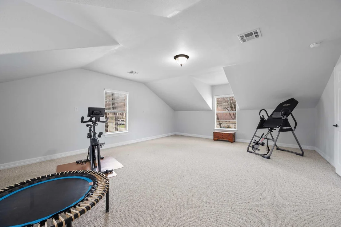 Photo of 531 Leanna Oak LOOP