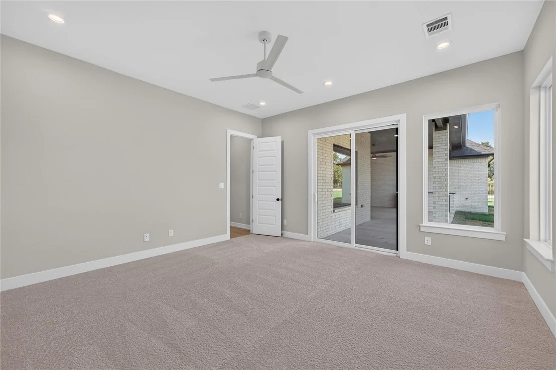 Photo of 101 Lakeview CT