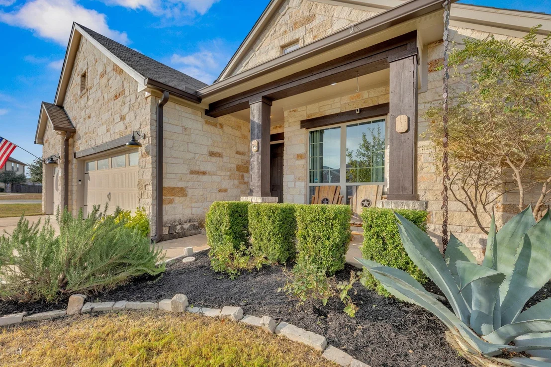 Photo of 712 Carillion DR