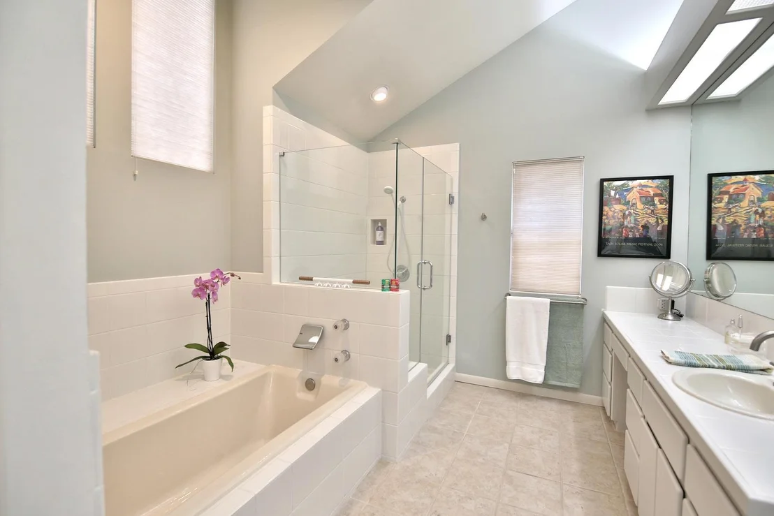 Photo of 9003 Bluegrass DR