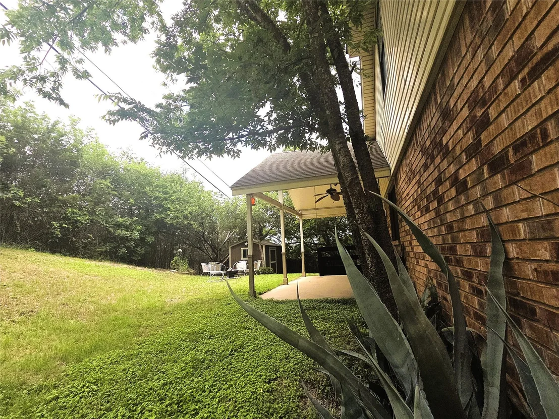 Photo of 1202 Bowen Ave