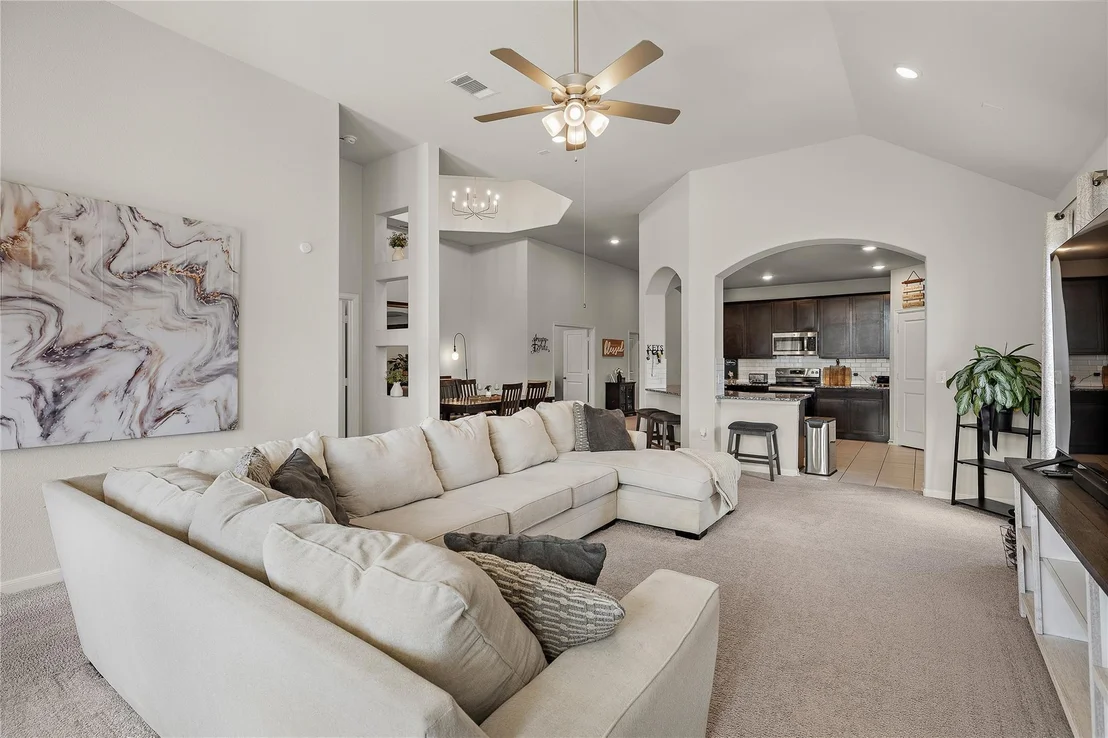 Photo of 521 Hendelson LN