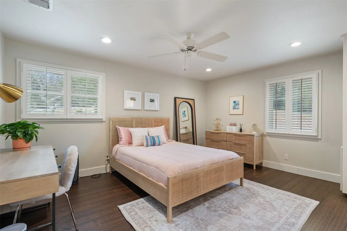 Photo of 29 Pascal LN
