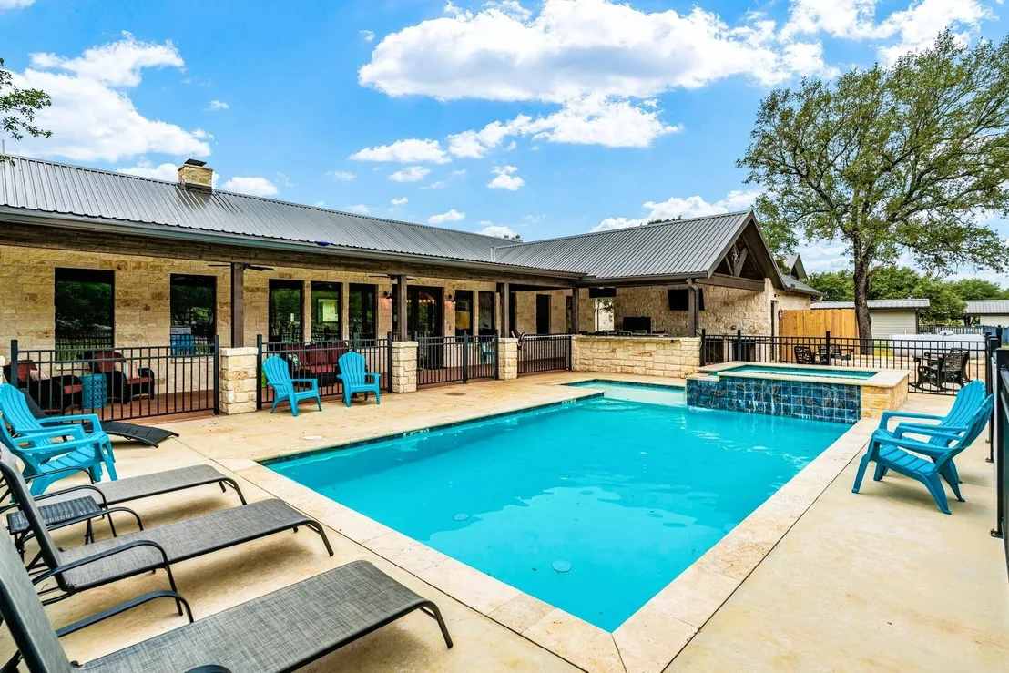 Photo of 1718 Mountain Valley RD