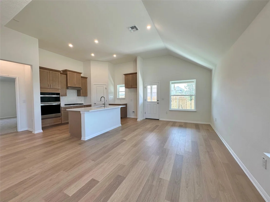 Photo of 471 Young ST