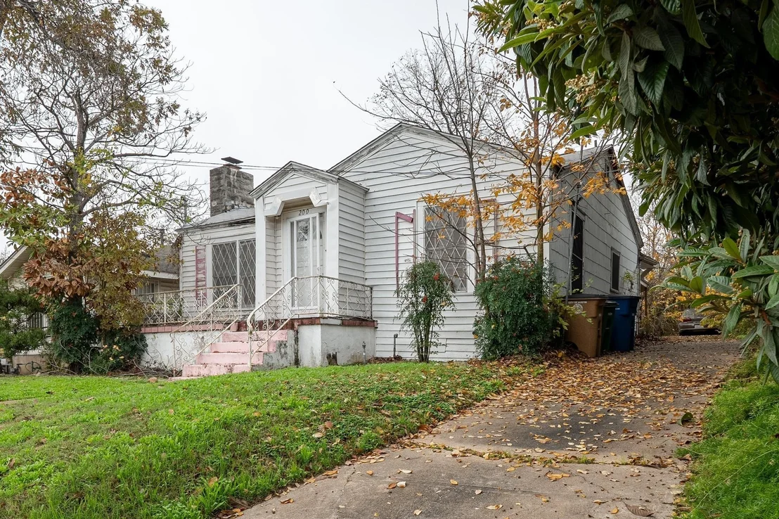Photo of 2009 Hamilton Ave