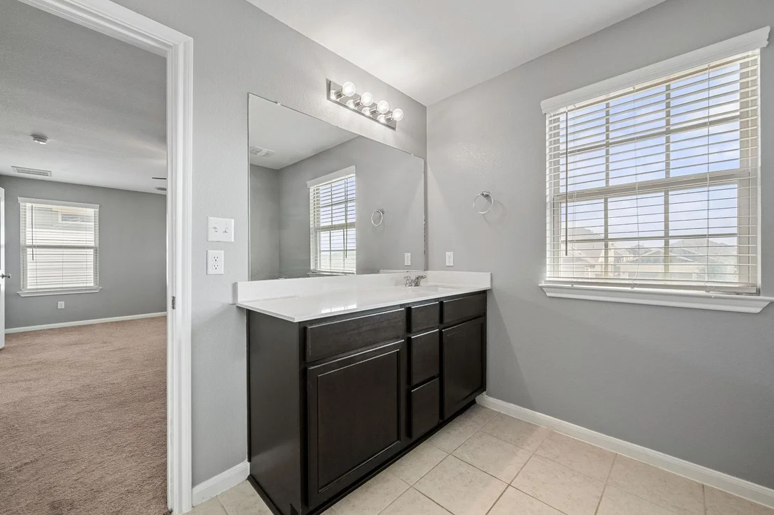 Photo of 436 Spinnaker LOOP