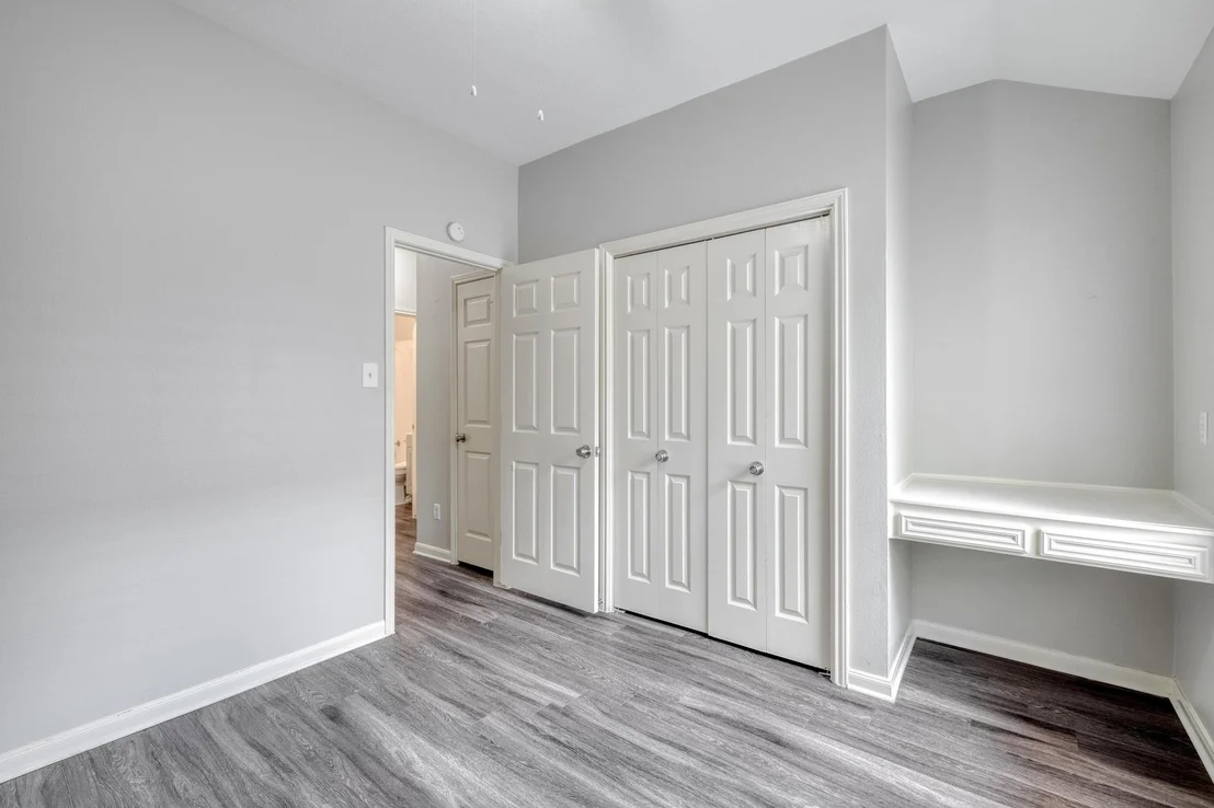 Photo of 2155 Redwing WAY
