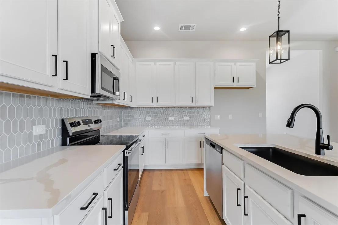 Photo of 130 Draper LN