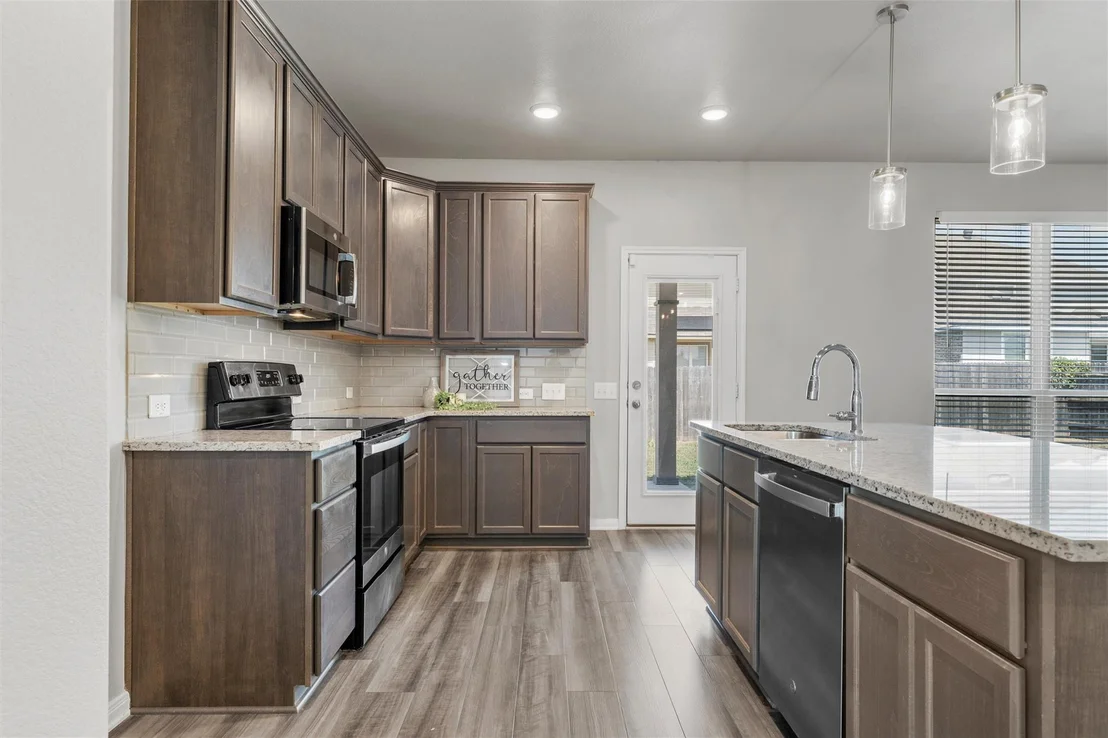 Photo of 905 Clanton CV