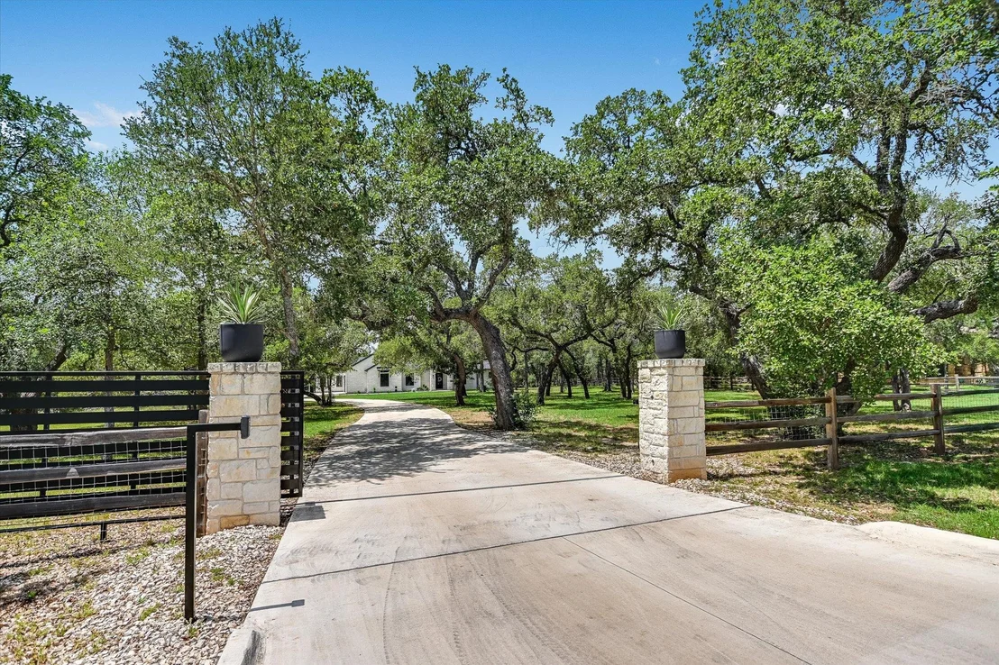 Photo of 400 Creekside DR