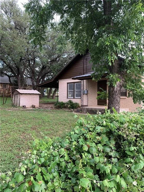 Photo of 530 Bryan Ave