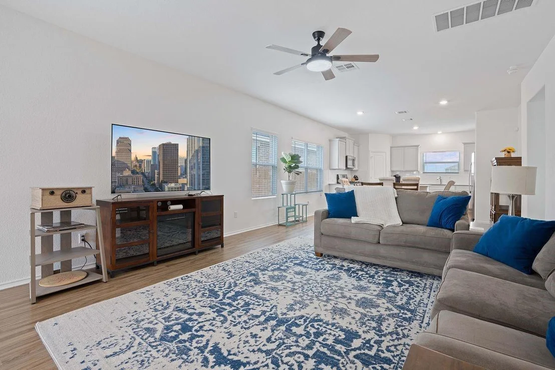Photo of 125 Milliner LOOP
