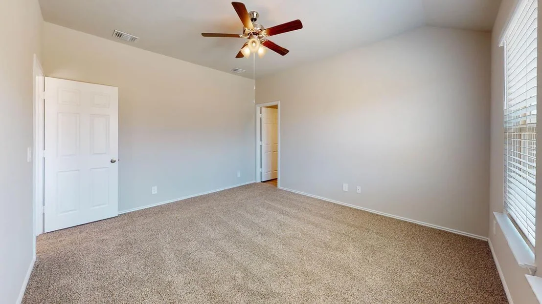 Photo of 140 Candy ST