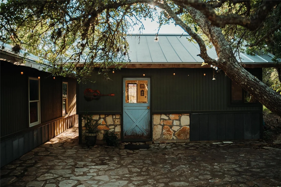 Photo of 435 Spangenberg RD