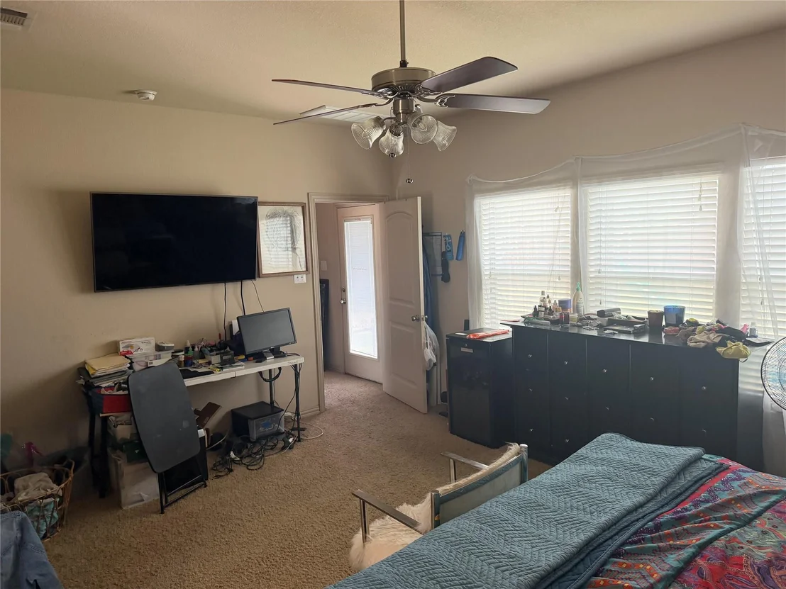 Photo of 2328 Ambling TRL