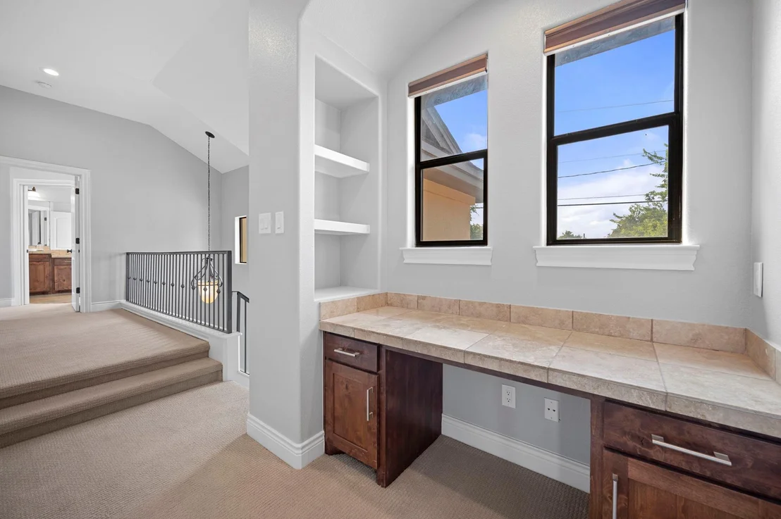 Photo of 2402 Eagle PT