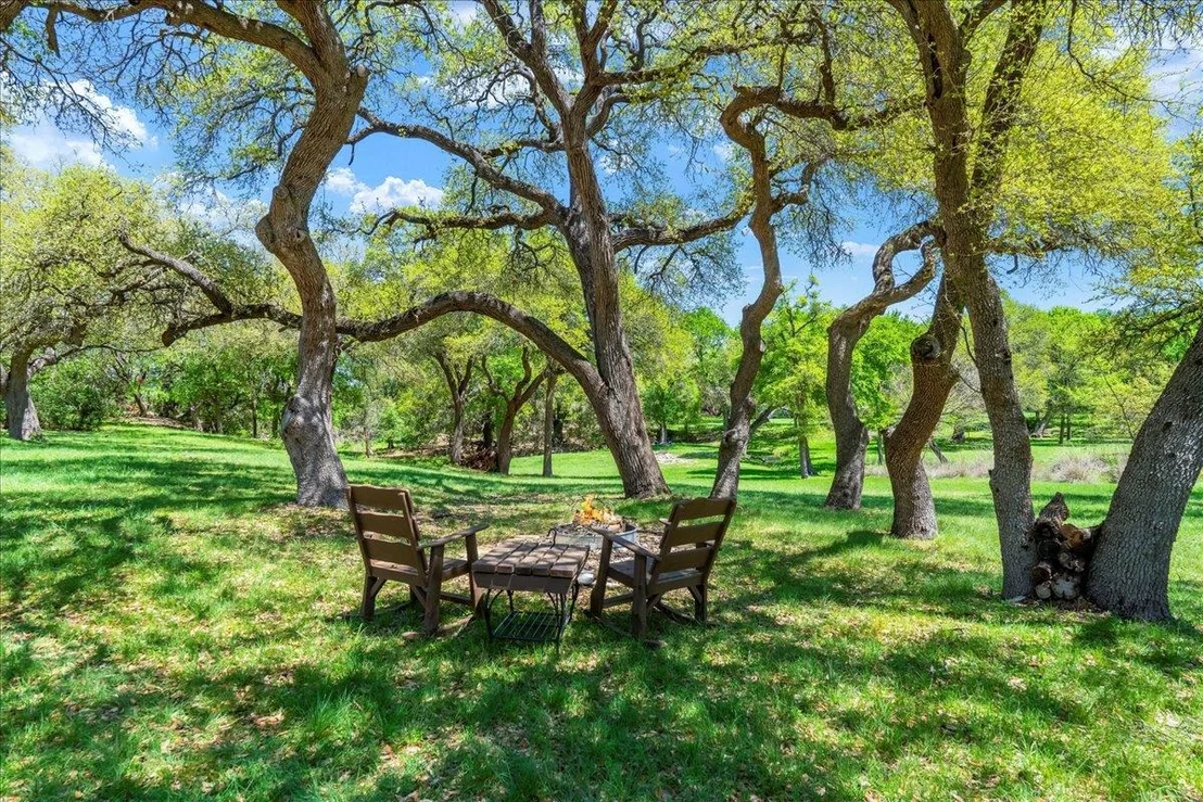 Photo of 7 Tall Oaks TRL