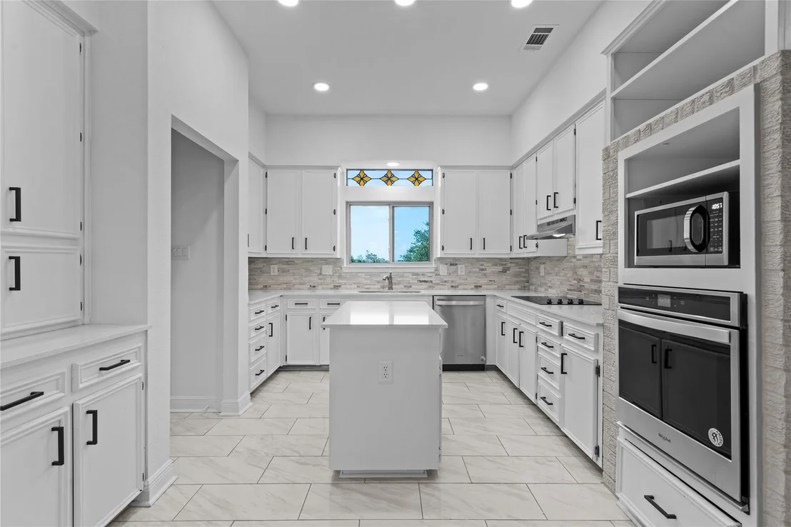 Photo of 3 Heritage Oaks DR
