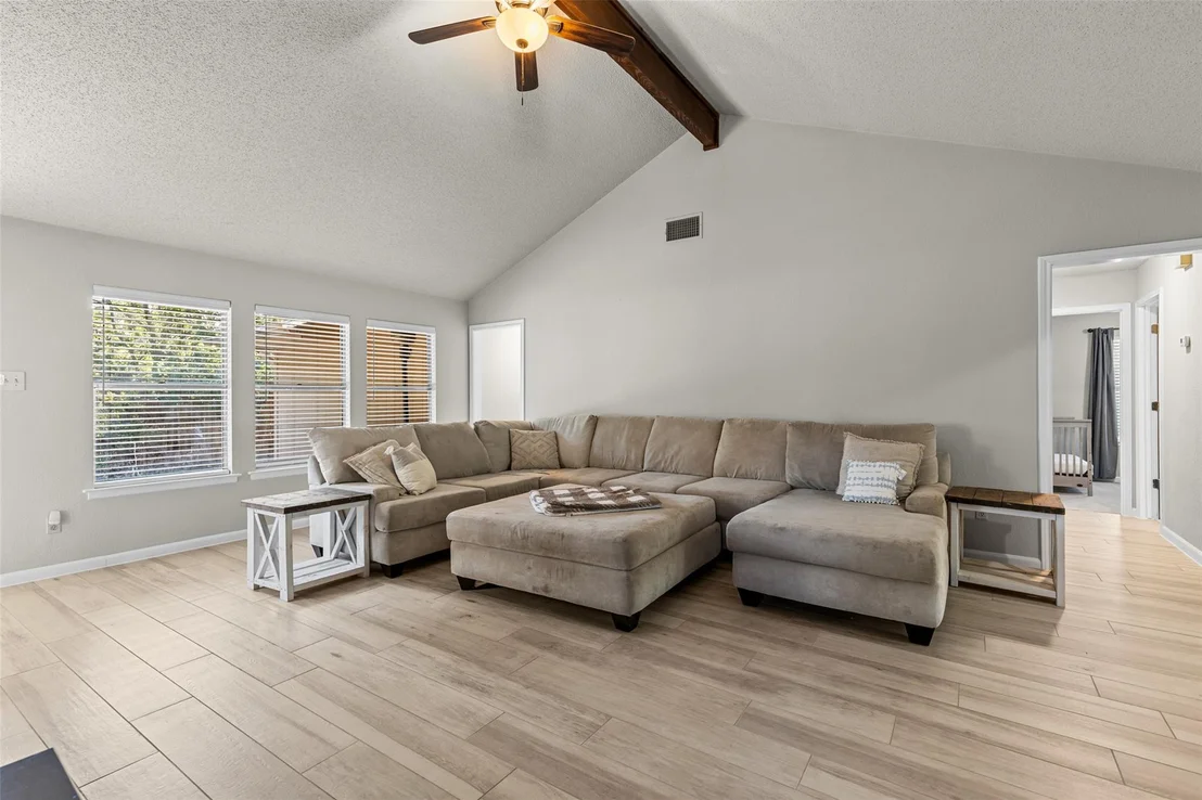 Photo of 404 Innwood DR