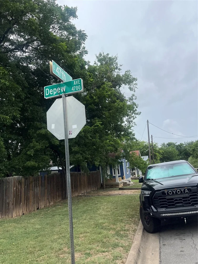 Photo of 4627 Depew Ave