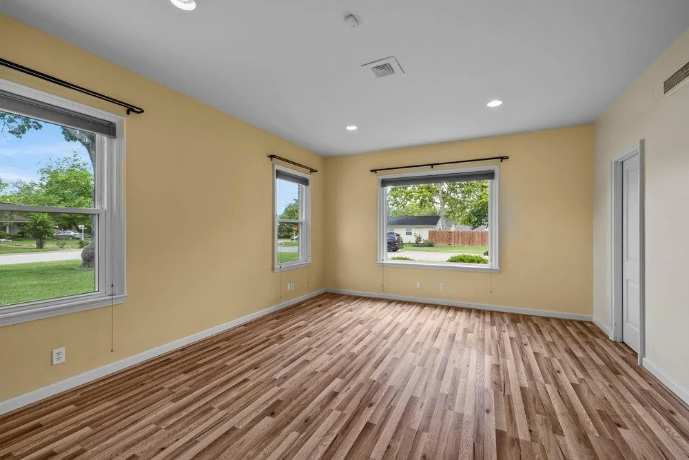 Photo of 707 W Thompson Ave