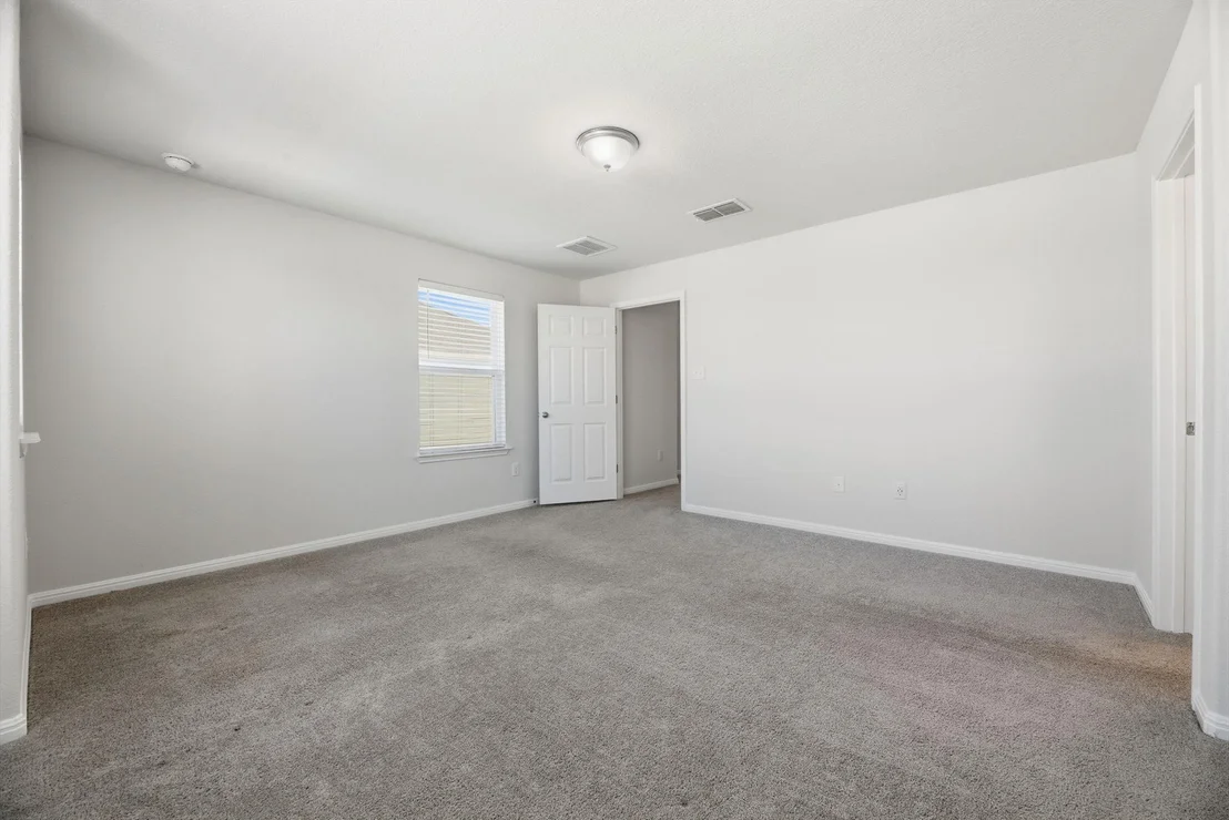 Photo of 211 Silver Glen DR